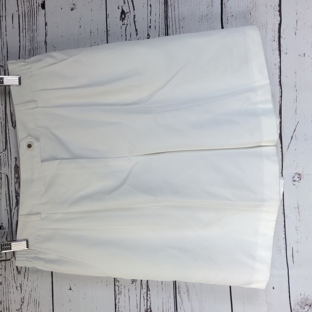 Coral Bay White Golf Shorts